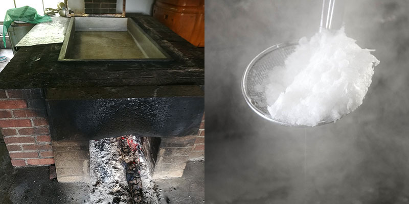 火加減に注意しながら塩を結晶させていき、できた結晶をすくい上げる